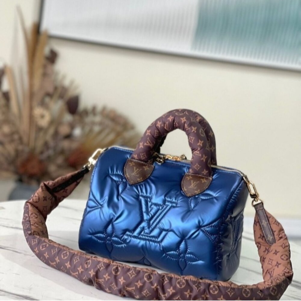 <AUTHENTIC>Louis Vuitton bag - image 1